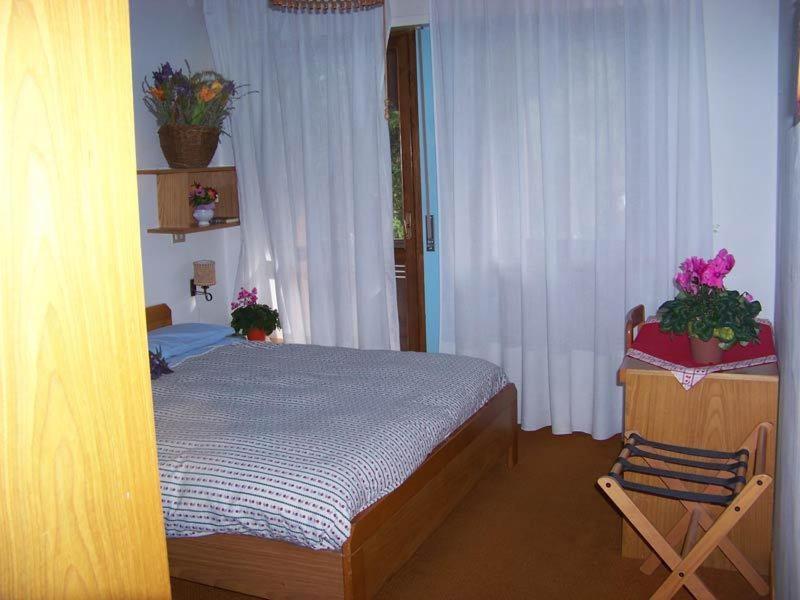 Bed and Breakfast Garni Pecol à Fusine Chambre photo